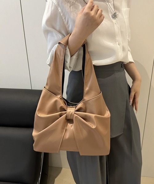 Miniministore(ミニミニストア)の「ビッグリボンバッグ ワンショルダートート(トートバッグ・レディース・シルバー/ブラック/アイボリー/キャメル/レッド・FREE)」の14枚目の写真