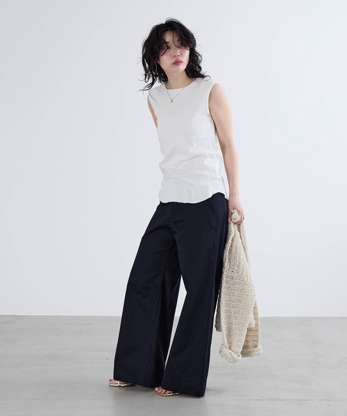 HANES（ヘインズ）の「【Hanes】スリーブレスTシャツ（Tシャツ/カットソー・レディース・オフホワイト/ブラック・FREE）」の13枚目の写真