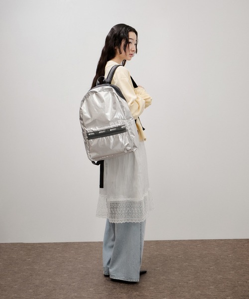 LeSportsac(レスポートサック)の「【WEB限定】・【LeSportsac for ADAM ET ROPE'】Exclusive Classic Everyday BP(バックパック/リュック・レディース・シルバー・FREE)」の4枚目の写真