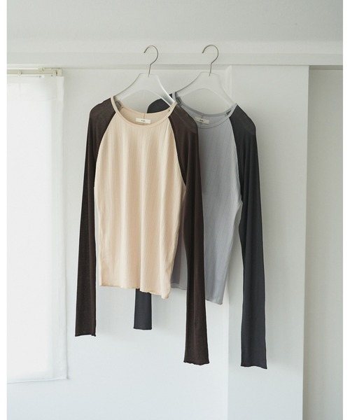 anuke(アンヌーク)の「Sheer Raglan T-Shirts(Tシャツ/カットソー・レディース・クリーム/ブルー系その他・FREE)」の6枚目の写真