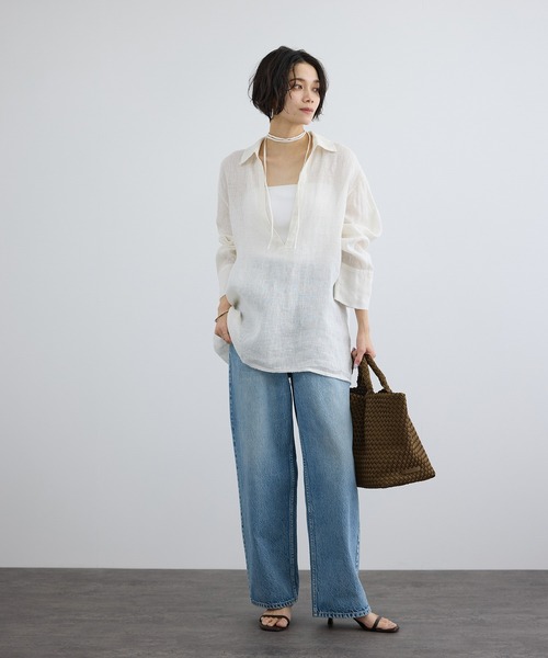 SALON adam et rope'(サロン アダム エ ロペ)の「リネンカラミスキッパーシャツ / イージーケア(シャツ/ブラウス・レディース・オフホワイト/ベージュ・FREE)」の5枚目の写真