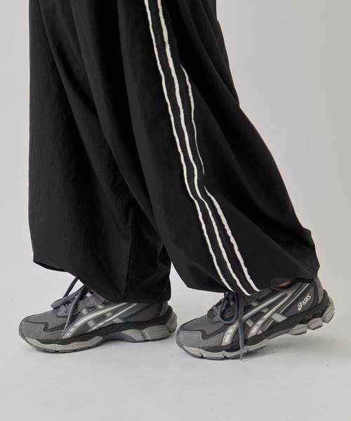 ASICS(アシックス)の「【ASICS/アシックス】GEL-NYC 2055/ゲルエヌワイシー/スニーカー(スニーカー・レディース・グレー・24.5/24/23.5)」の16枚目の写真