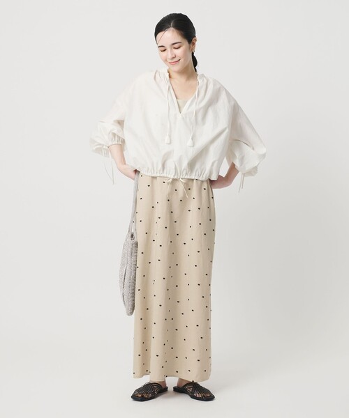 BEAUTY&YOUTH UNITED ARROWS(ビューティーアンドユースユナイテッドアローズ)の「麻ブレンド ドット キャミワンピース(ワンピース・レディース・ブラック/ナチュラル・M/S/XS)」の2枚目の写真