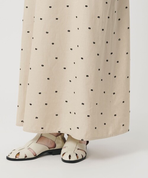 BEAUTY&YOUTH UNITED ARROWS(ビューティーアンドユースユナイテッドアローズ)の「麻ブレンド ドット キャミワンピース(ワンピース・レディース・ブラック/ナチュラル・M/S/XS)」の7枚目の写真