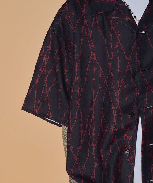 Subciety(サブサエティ)の「Barbed wire shirt(シャツ/ブラウス・メンズ・ブラック×レッド/ブラック/ホワイト・X-LARGE/LARGE/MEDIUM/SMALL)」の21枚目の写真