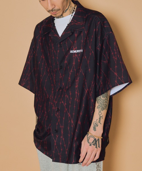 Subciety(サブサエティ)の「Barbed wire shirt(シャツ/ブラウス・メンズ・ブラック×レッド/ブラック/ホワイト・X-LARGE/LARGE/MEDIUM/SMALL)」の1枚目の写真