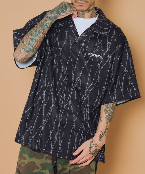 Subciety(サブサエティ)の「Barbed wire shirt(シャツ/ブラウス・メンズ・ブラック×レッド/ブラック/ホワイト・X-LARGE/LARGE/MEDIUM/SMALL)」の3枚目の写真