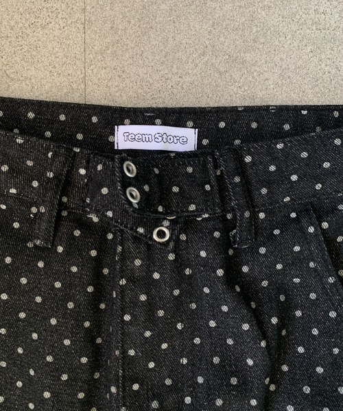 Teem Store(チームストア)の「ドット柄ウエストレースアップワイドデニムパンツ(デニムパンツ・レディース・ブラック・M/S)」の6枚目の写真