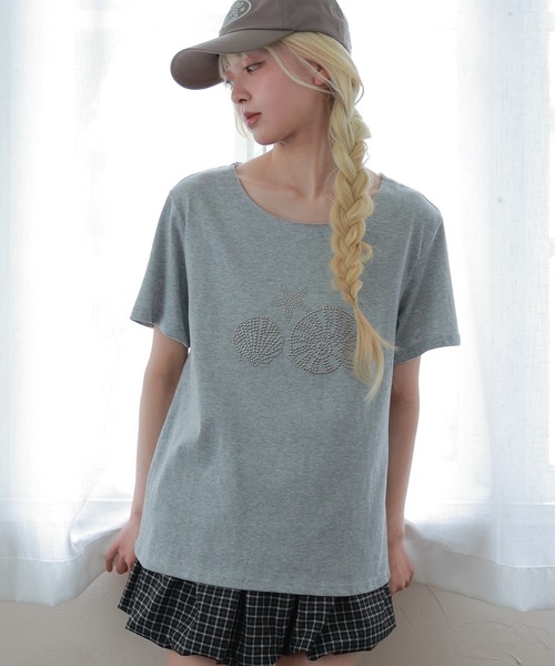LiLIN(リリン)の「オーシャン モチーフ スタッズ 半袖 プルオーバー(Tシャツ/カットソー・レディース・ネイビー/ホワイト/ライトグレー・FREE)」の1枚目の写真