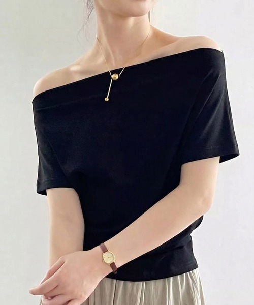 by LEGNA(バイレグナ)の「オフショルダー半袖トップス(Tシャツ/カットソー・レディース・ブラック/ホワイト・MEDIUM/LARGE)」の10枚目の写真