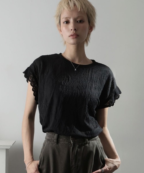 Ulysses(ユリシス)の「ニュアンスシアー フレンチレースブラウス(Tシャツ/カットソー・レディース・ホワイト/ブラック・F)」の3枚目の写真