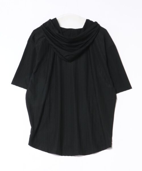 Mac-House(マックハウス)の「リラックスシルエットカプリフーディ(パーカー・メンズ・ホワイト/ブラック・M/L/XL)」の3枚目の写真