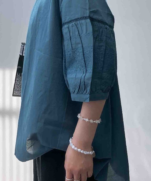 AS KNOW AS plus(アズノゥアズプラス)の「〇インドコットン 袖刺繍スキッパー半袖ブラウス(シャツ/ブラウス・レディース・ダークブルー/ブラック/オフホワイト・FREE)」の14枚目の写真