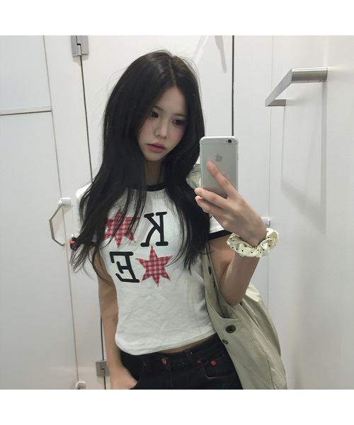 KKEEE(ケーケーイーイー)の「KEツースターパッチリンガー半袖Tシャツ(Tシャツ/カットソー・レディース・グレー/ホワイト・FREE)」の1枚目の写真