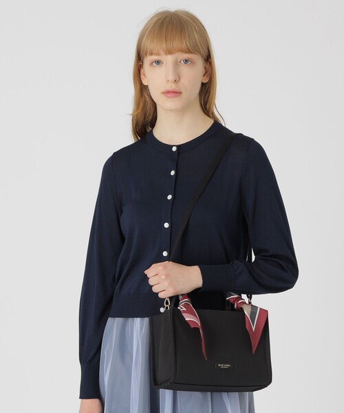 BLUE LABEL CRESTBRIDGE(ブルーレーベルクレストブリッジ)の「スカーフスクエアミニトート(ショルダーバッグ・レディース・ブラック/ネイビー・FREE)」の15枚目の写真