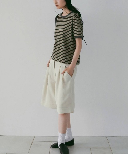 anuke（アンヌーク）の「Tuck Half Pants 62610716（その他パンツ・メンズ・オフホワイト/ネイビー・38/36）」の6枚目の写真