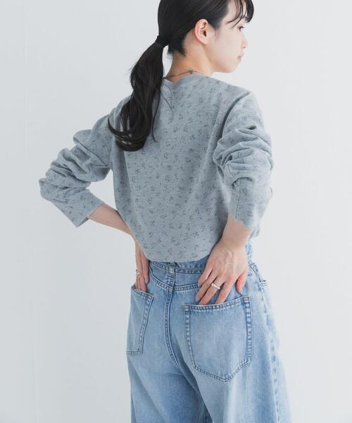 URBAN RESEARCH DOORS（アーバンリサーチドアーズ）の「『スタッフ企画』小花柄サーマルロングTシャツ（Tシャツ/カットソー・レディース・グレー/オフホワイト・FREE）」の16枚目の写真