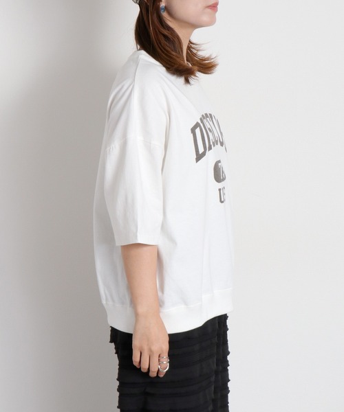 DISCUS ATHLETIC(ディスカス アスレチック)の「【DISCUS ATHLETIC】DISCUSカレッジロゴ / ルーズシルエット ショートスリーブTee(Tシャツ/カットソー・レディース・ブルー/オフホワイト/レッド・M)」の13枚目の写真