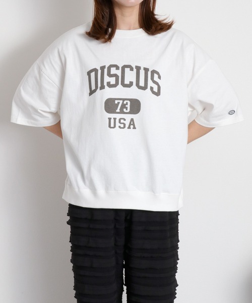 DISCUS ATHLETIC(ディスカス アスレチック)の「【DISCUS ATHLETIC】DISCUSカレッジロゴ / ルーズシルエット ショートスリーブTee(Tシャツ/カットソー・レディース・ブルー/オフホワイト/レッド・M)」の14枚目の写真