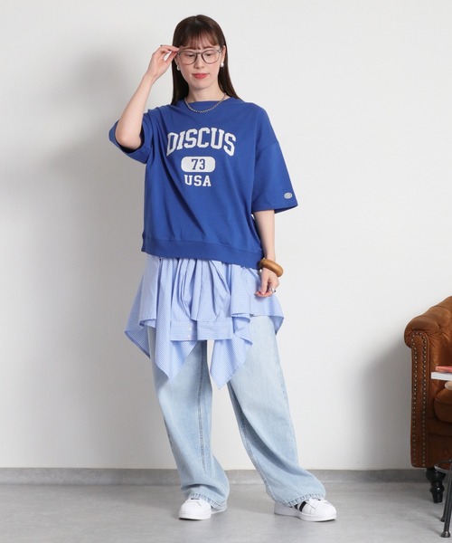 DISCUS ATHLETIC(ディスカス アスレチック)の「【DISCUS ATHLETIC】DISCUSカレッジロゴ / ルーズシルエット ショートスリーブTee(Tシャツ/カットソー・レディース・ブルー/オフホワイト/レッド・M)」の22枚目の写真