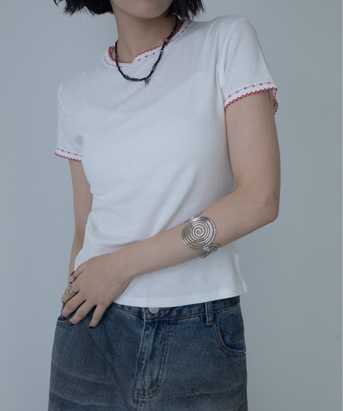VACANCY(ヴァカンシー)の「ウェーブステッチ配色シンプルTシャツ(Tシャツ/カットソー・レディース・ホワイト/ブラック/グリーン・FREE)」の16枚目の写真