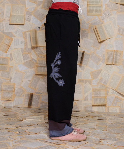 UNALLOYED(アナロイド)の「レイヤードヘムスウェットパンツ / ブラック(スウェットパンツ・メンズ・その他・MEDIUM/LARGE)」の3枚目の写真