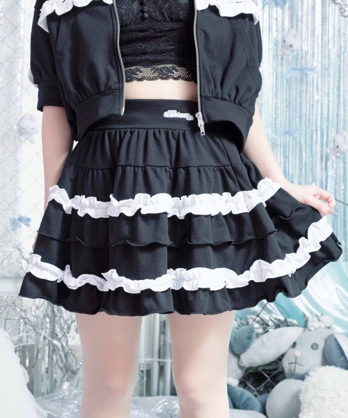 Whinny(ホワイニー)の「Whinny/【Whinny×やさうさちゃん】ロマンチストやさうさちゃんスカート(スカート・レディース・グレー/ホワイト/ブラック・FREE)」の1枚目の写真