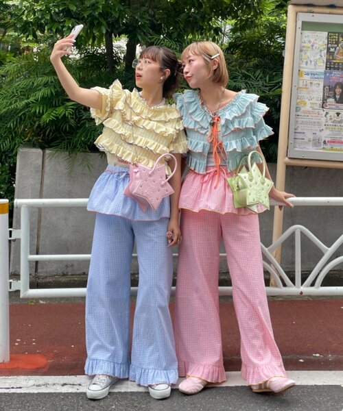 HELLO.SANFRANCISCO(ハローサンフランシスコ)の「【HELLO.SANFRANCISCO/ハローサンフランシスコ】スタースタッズショルダーバッグ(ショルダーバッグ・レディース・グリーン/ピンク・ONE SIZE)」の17枚目の写真