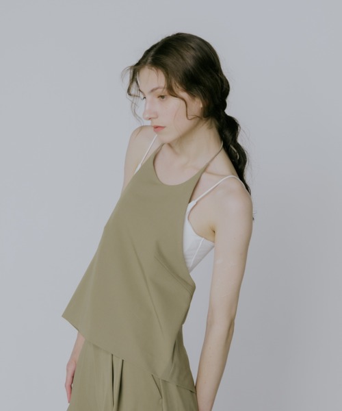 lit(リット)の「Halter Neck Tops(シャツ/ブラウス・レディース・ベージュ/ブラック・FREE)」の4枚目の写真