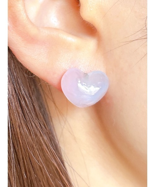 tone(トーン)の「【koti】Sulo aurora heart ピアス(MA)(ピアス(両耳用)・レディース・グリーン系1/ホワイト系1/ブルー系1/ピンク系1/ブルー系2・FREE)」の6枚目の写真