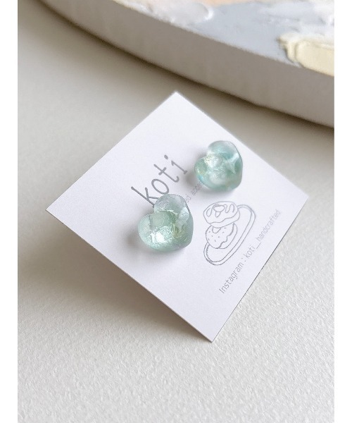 tone(トーン)の「【koti】Sulo aurora heart ピアス(MA)(ピアス(両耳用)・レディース・グリーン系1/ホワイト系1/ブルー系1/ピンク系1/ブルー系2・FREE)」の8枚目の写真