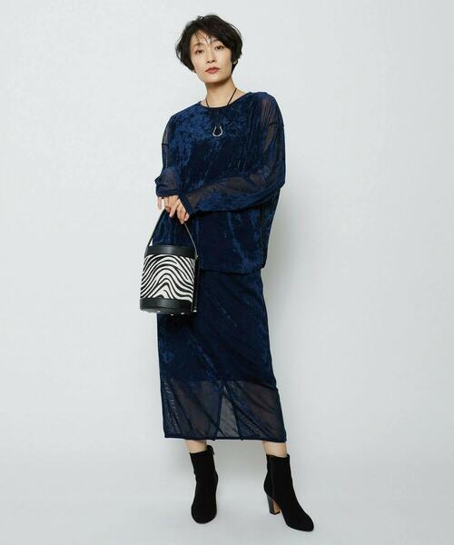 feerique(フィーリック)の「feerique ベロアチュールタイトスカート(スカート・レディース・ブラック・1/3)」の20枚目の写真