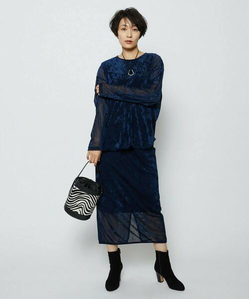 feerique(フィーリック)の「feerique ベロアチュールタイトスカート(スカート・レディース・ブラック・1/3)」の14枚目の写真