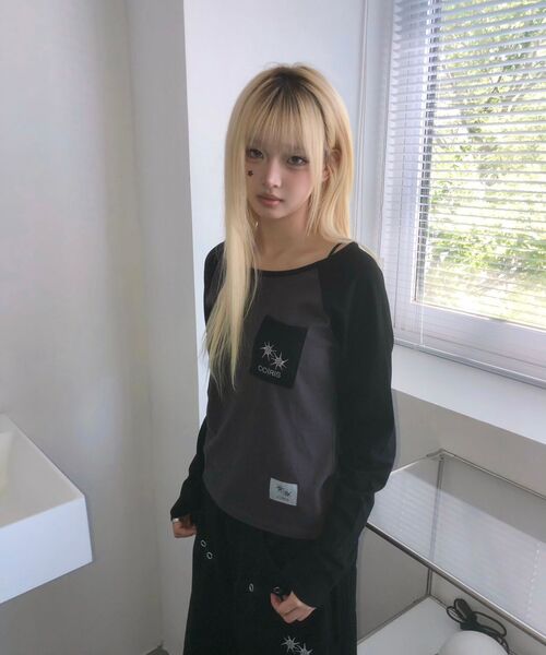 COIRIS（コイリス）の「レイシナグラン配色長袖Tシャツ（2カラー）（Tシャツ/カットソー・レディース・ダークグレー/ブラック・FREE）」の12枚目の写真