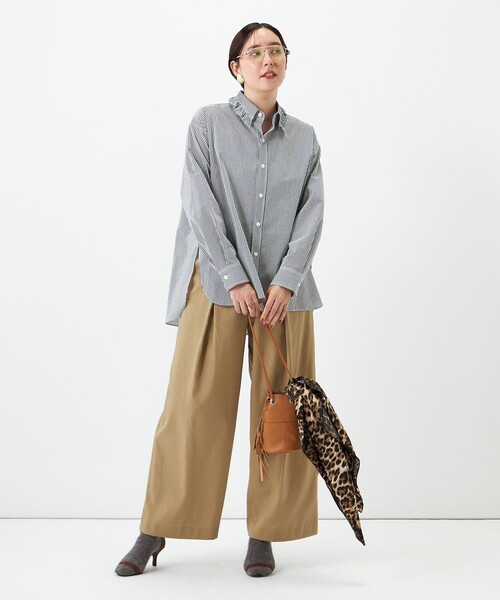 Rie Miller（リエミラー）の「ウォッシャブルフリルカラーセンターベント（シャツ/ブラウス・レディース・ホワイト系その他4/キナリ/ライトブルー・38）」の10枚目の写真