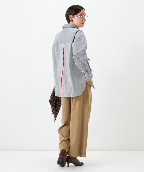 Rie Miller（リエミラー）の「ウォッシャブルフリルカラーセンターベント（シャツ/ブラウス・レディース・ホワイト系その他4/キナリ/ライトブルー・38）」の13枚目の写真