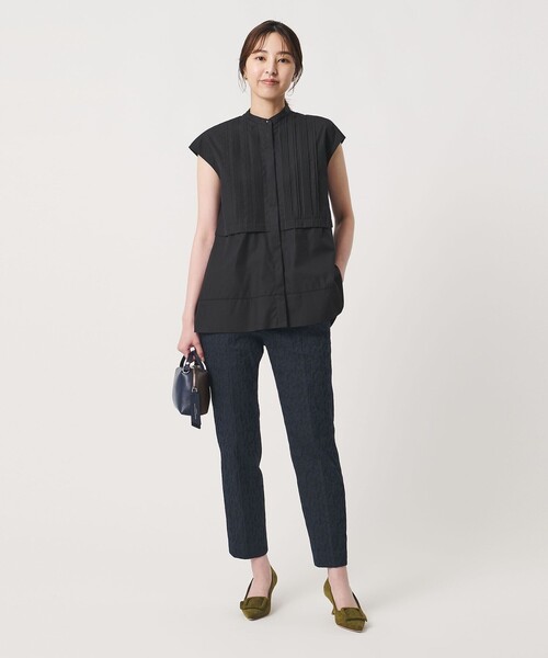 UNITED ARROWS(ユナイテッドアローズ)の「フクレ ジャガード スリムパンツ ‐ストレッチ ウォッシャブル‐(スラックス・レディース・ホワイト/ブラック/ネイビー・38/40/36)」の9枚目の写真