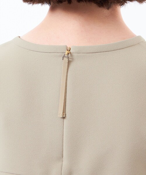 MACKINTOSH PHILOSOPHY(マッキントッシュ フィロソフィー)の「バックサテンドルマンブラウス(シャツ/ブラウス・レディース・ベージュ系その他/ダークネイビー/ブラウン系その他4・36/38)」の4枚目の写真