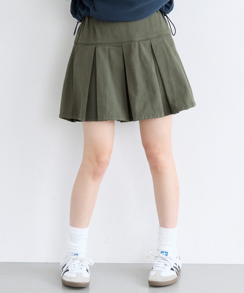 coca（coca）（コカ）の「ユース　ベルトタックミニスカート（スカート・レディース・ベージュ/カーキ・S/M/L）」の2枚目の写真