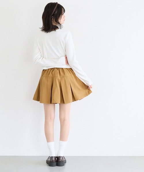coca（coca）（コカ）の「ユース　ベルトタックミニスカート（スカート・レディース・ベージュ/カーキ・S/M/L）」の5枚目の写真