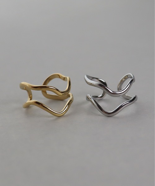 ieLS(イエルズ)の「金属アレルギー対応「ieLS」ステンレス ダブルウェーブリング(リング・メンズ・シルバー/ゴールド・FREE)」の15枚目の写真