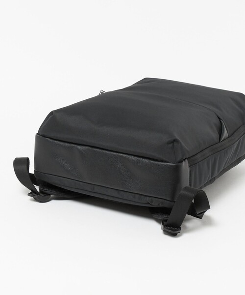 green label relaxing(グリーンレーベルリラクシング)の「GLR エコペット 900 OX ビジネス バックパック(バックパック/リュック・メンズ・ブラック・FREE)」の7枚目の写真