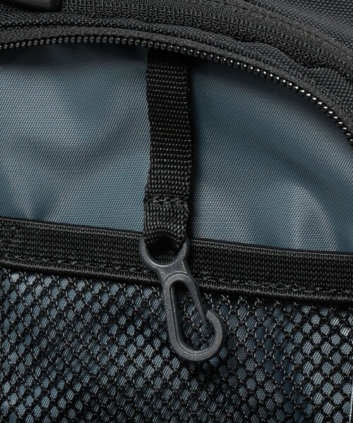 green label relaxing(グリーンレーベルリラクシング)の「GLR エコペット 900 OX ビジネス バックパック(バックパック/リュック・メンズ・ブラック・FREE)」の13枚目の写真