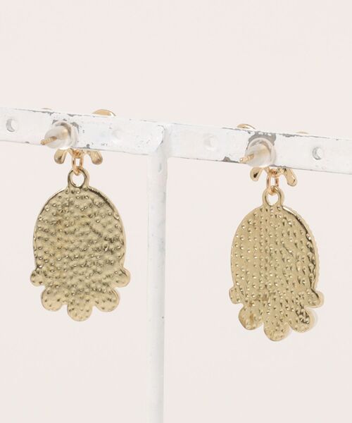 tone(トーン)の「【88eighty-eight】レトロアンティーク薔薇パールリボンピアス【import】(MA)(ピアス(両耳用)・レディース・ホワイト/レッド・FREE)」の9枚目の写真