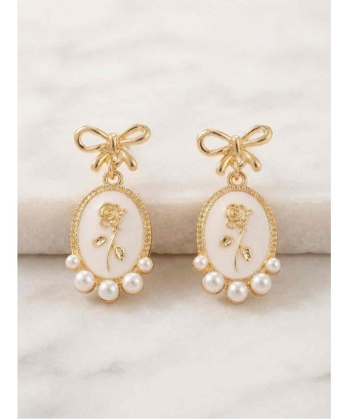 tone(トーン)の「【88eighty-eight】レトロアンティーク薔薇パールリボンピアス【import】(MA)(ピアス(両耳用)・レディース・ホワイト/レッド・FREE)」の3枚目の写真