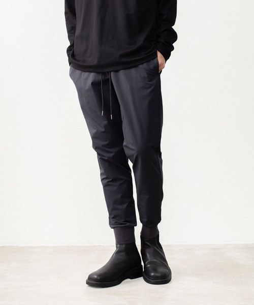 ATTACHMENT（アタッチメント）の「【LIMITED】ソロテックス ライト ダブルクロス ジョガーパンツ / SOLOTEX LIGHT DOUBLE CLOTH JOGGER PANTS（スウェットパンツ・メンズ・ダークグレー/ブラック・1/2/4/3）」の3枚目の写真