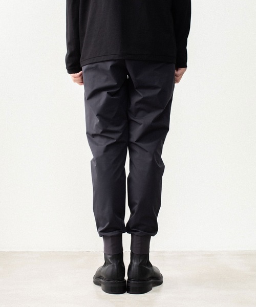 ATTACHMENT（アタッチメント）の「【LIMITED】ソロテックス ライト ダブルクロス ジョガーパンツ / SOLOTEX LIGHT DOUBLE CLOTH JOGGER PANTS（スウェットパンツ・メンズ・ダークグレー/ブラック・1/2/4/3）」の7枚目の写真