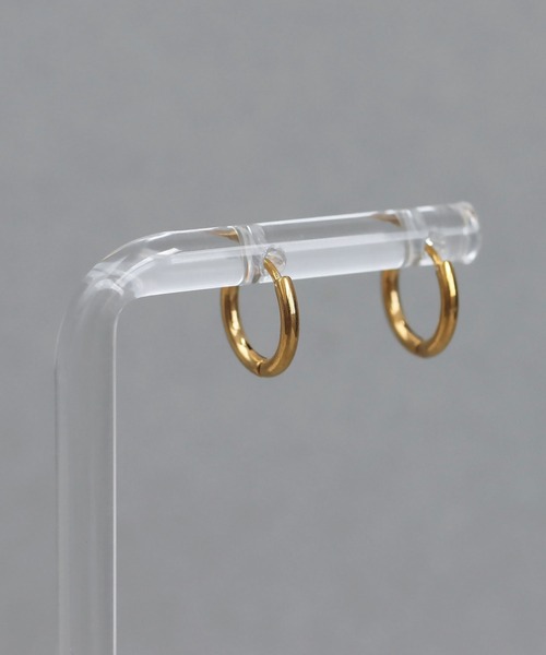 abaskdesign（アバスクデザイン）の「金属アレルギー対応　選べるサイズキュービックフープピアス（ピアス（両耳用）・レディース・ゴールド系その他2/シルバー系その他2/ゴールド/シルバー/ゴールド系その他/シルバー系その他・LARGE/SMALL/MEDIUM）」の10枚目の写真