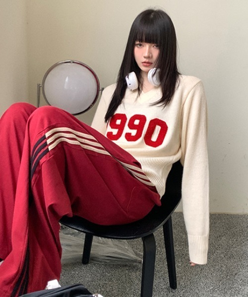 Aelina(エリナ)の「Vネックニットセーター(ニット/セーター・レディース・ベージュ・FREE)」の4枚目の写真