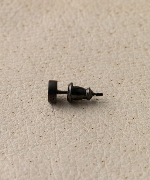 UNITED TOKYO(ユナイテッドトウキョウ)の「シルバーコーティングドットピアスS(ピアス(片耳用)・メンズ・ブラック・FREE)」の1枚目の写真